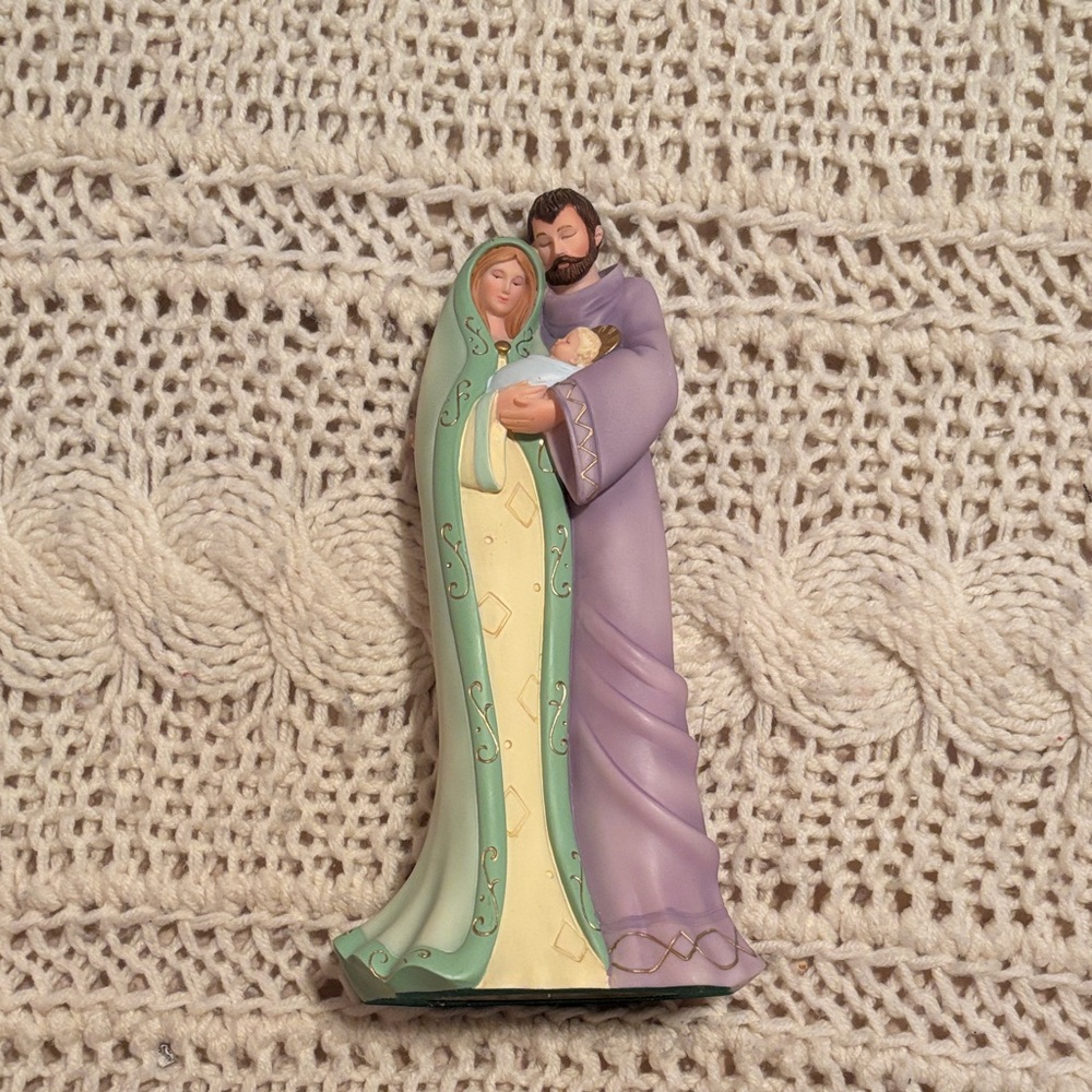 Lenox Pastel Nativity Figurine - Green and Purple